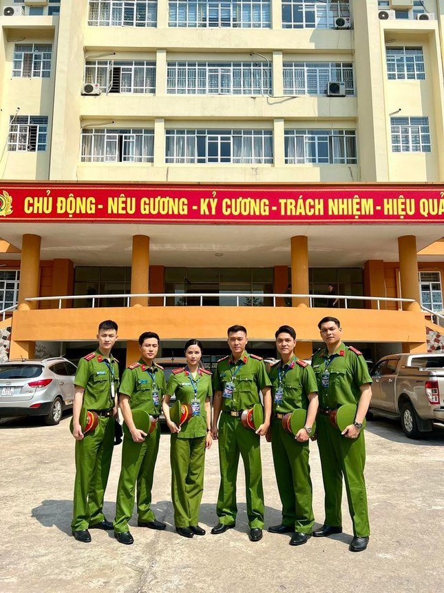 Chủ tịch Khang ‘Hương vị tình thân’ Trịnh Mai Nguyên tái xuất ảnh 2