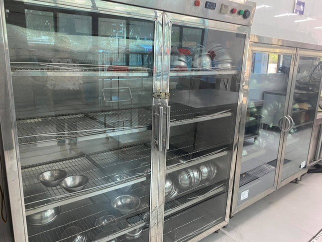 Học sinh đến trường được ăn bán trú ra sao? ảnh 4