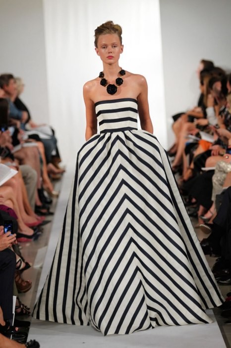 Diện đầm Oscar de la Renta lộng lẫy mùa lễ hội ảnh 2