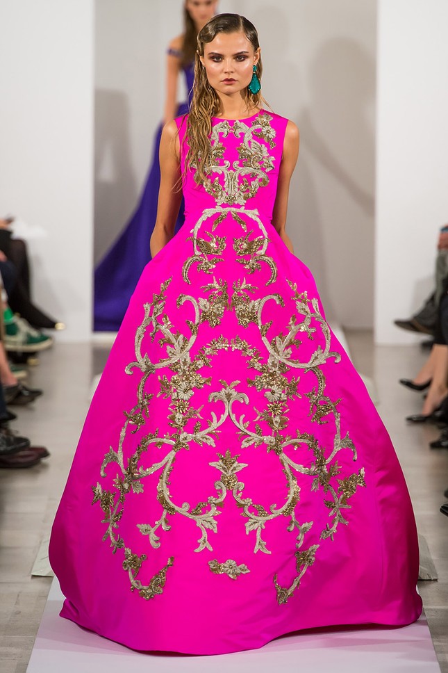 Diện đầm Oscar de la Renta lộng lẫy mùa lễ hội ảnh 13