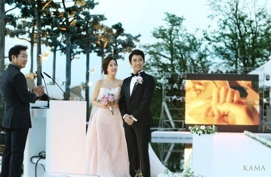 Tài tử điện ảnh xứ Hàn Ahn Jae Wook cưới vợ kém 9 tuổi ảnh 5