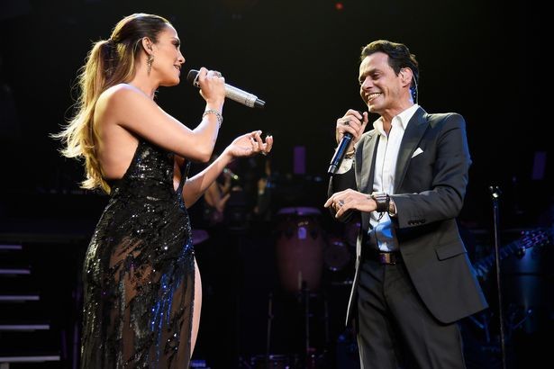 Jennifer Lopez và chồng cũ bất ngờ tái hợp ảnh 1