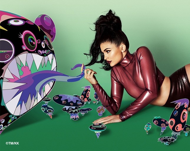 Em gái 19 tuổi của Kim Kardashian táo bạo và nóng bỏng ảnh 6