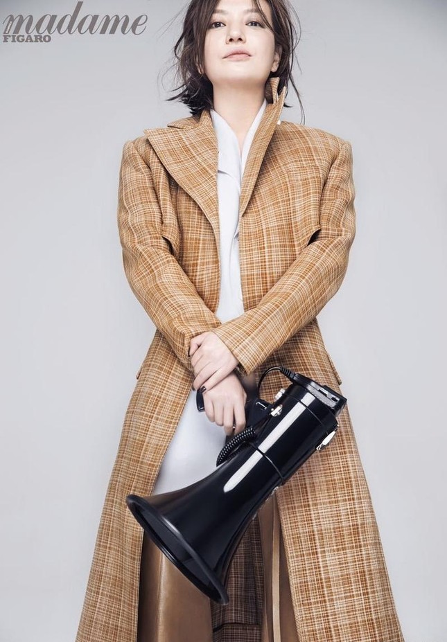 Triệu Vy đầy ấn tượng với phong cách tomboy ảnh 3