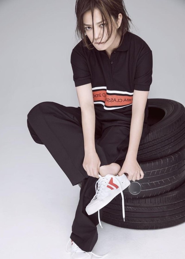 Triệu Vy đầy ấn tượng với phong cách tomboy ảnh 5