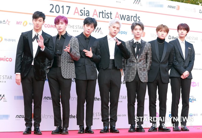 Thảm đỏ 'Asia Artist Awards': Kim Hee Sun lộng lẫy lấn át dàn mỹ nhân trẻ ảnh 6