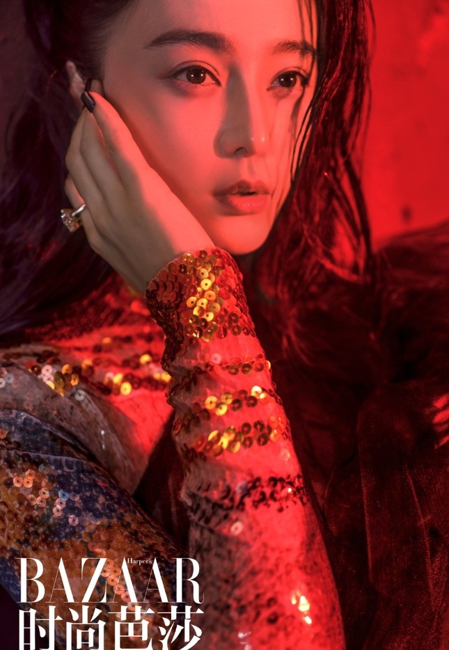 Phạm Băng Băng quyến rũ mê hồn ‘mở hàng’ Harper’s Bazaar 2018 ảnh 2