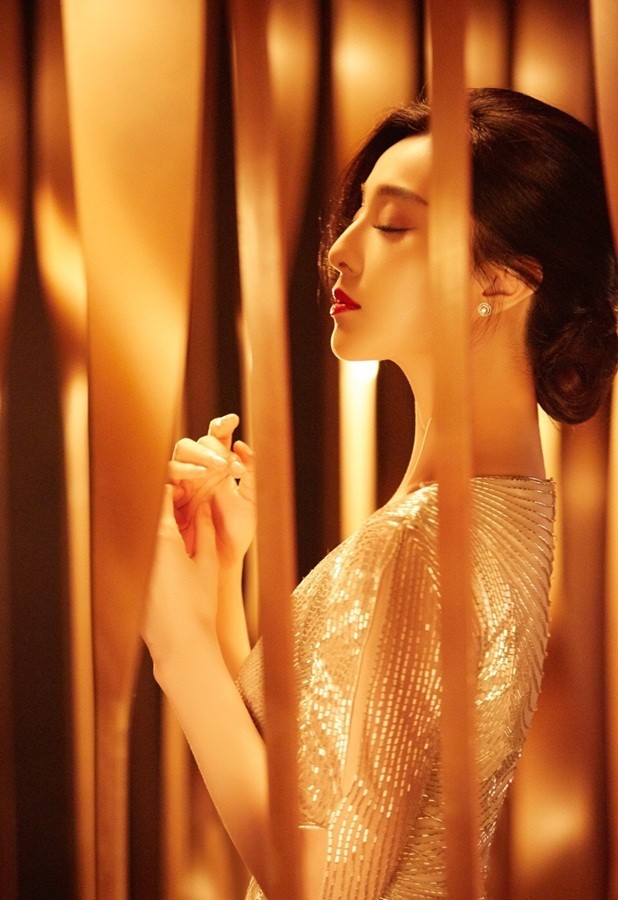 Phạm Băng Băng quyến rũ mê hồn ‘mở hàng’ Harper’s Bazaar 2018 ảnh 13