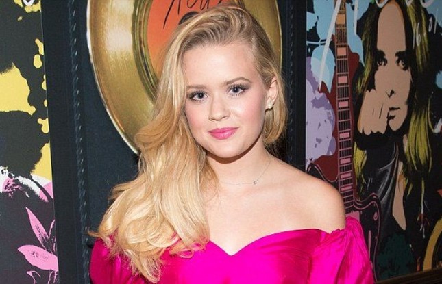 Ava Phillippe – Tiểu thư 18 tuổi xinh đẹp như thiên thần ảnh 2