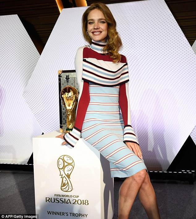 Tiết lộ về 'bóng hồng' Nga mở khóa vali đựng cúp vàng World Cup ảnh 5