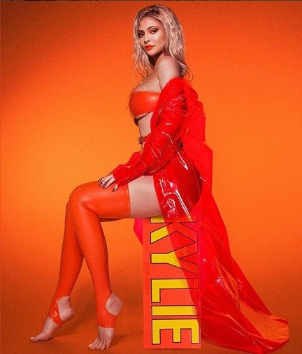 ‘Hot girl môi tều’ nhà Kardashian vẫn quyến rũ dù bỏ filler bơm môi ảnh 7