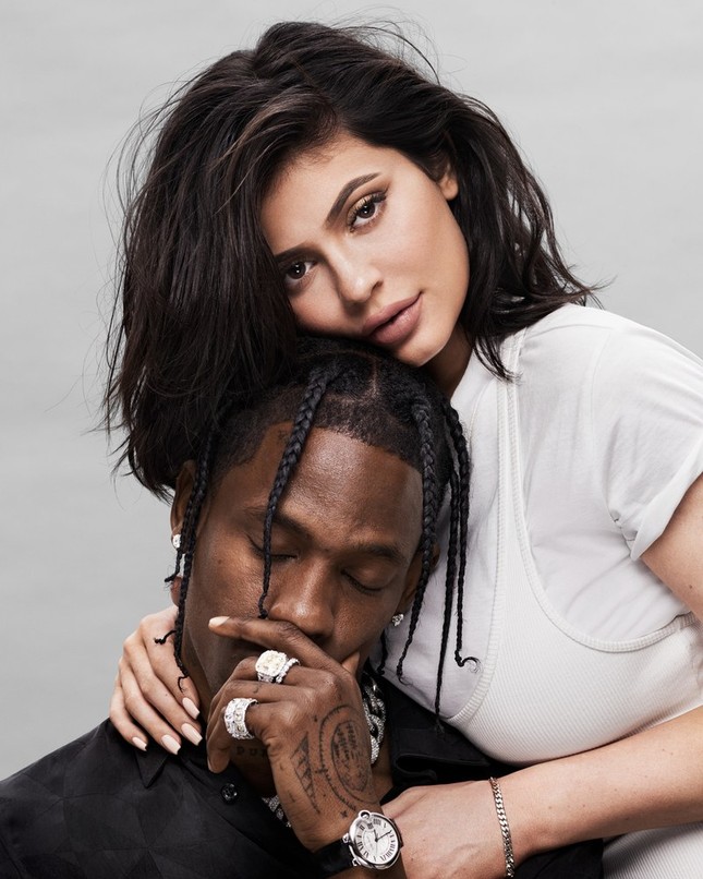 'Phát sốt' khoảnh khắc táo bạo của em út Kim Kardashian bên bạn trai ảnh 6