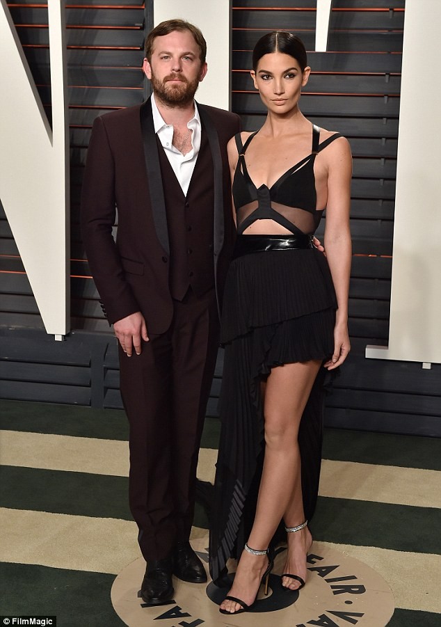Thiên thần nội y Lily Aldridge mang bầu bé thứ 2 ảnh 2
