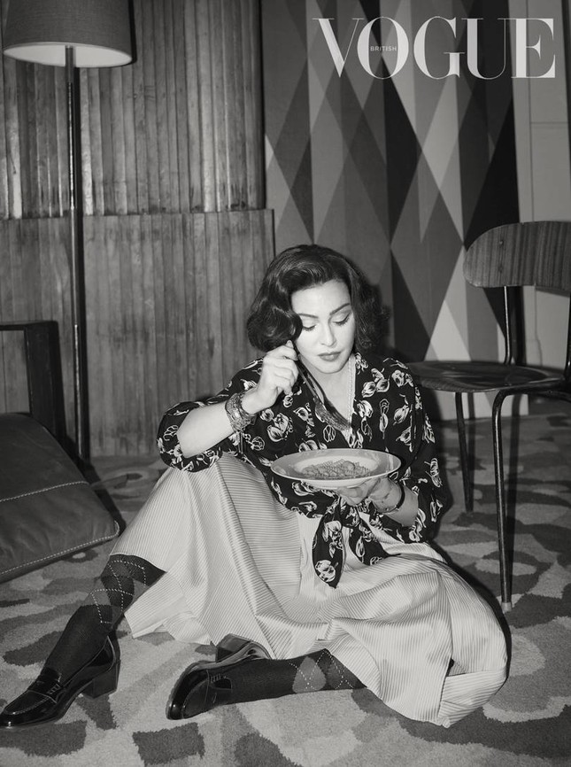 'Nữ hoàng nhạc pop' Madonna 60 tuổi vẫn quá đẹp và quyến rũ ảnh 3