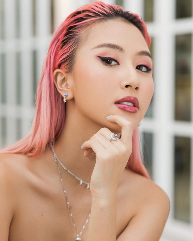 Quỳnh Anh Shyn bị cách ly tập trung khi vừa hạ cánh xuống sân bay ảnh 8