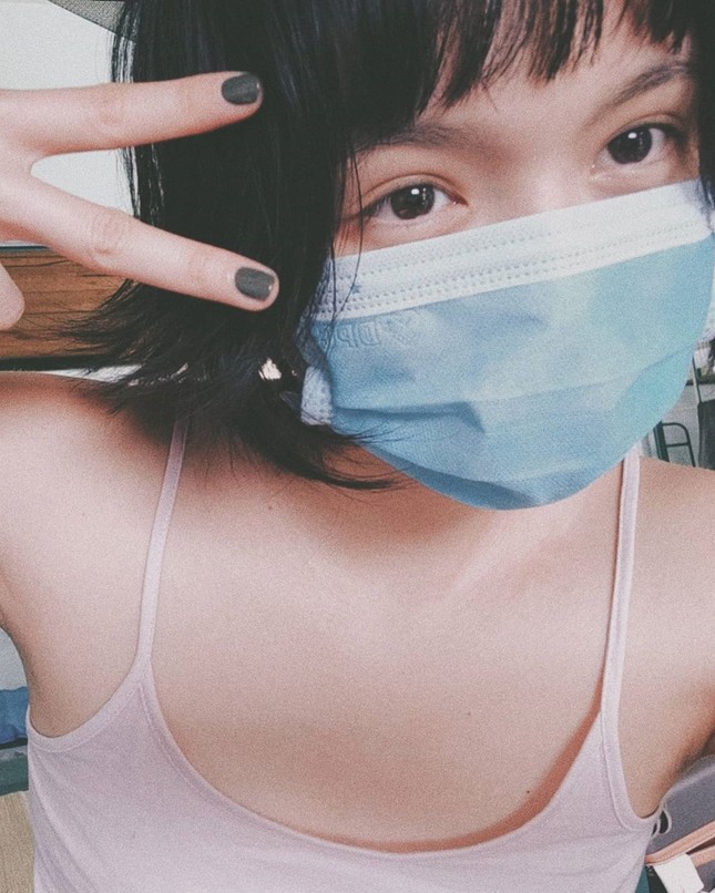 'Nàng thơ 9x' Hải Tú đi cách ly ngay khi từ Pháp trở về ảnh 1