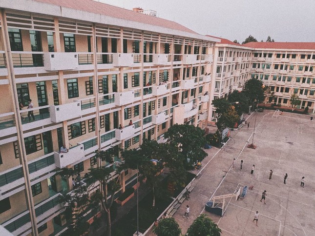 'Nàng thơ 9x' Hải Tú đi cách ly ngay khi từ Pháp trở về ảnh 7