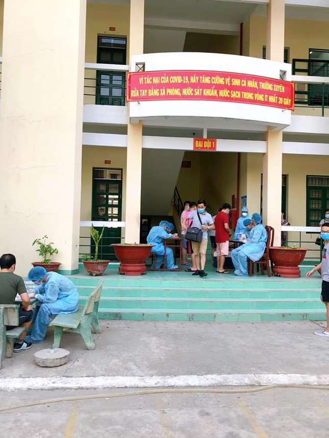 Anh chàng mở hẳn 'Tạp hóa Cô Vy' ở khu cách ly khiến dân mạng cười ngất ảnh 9