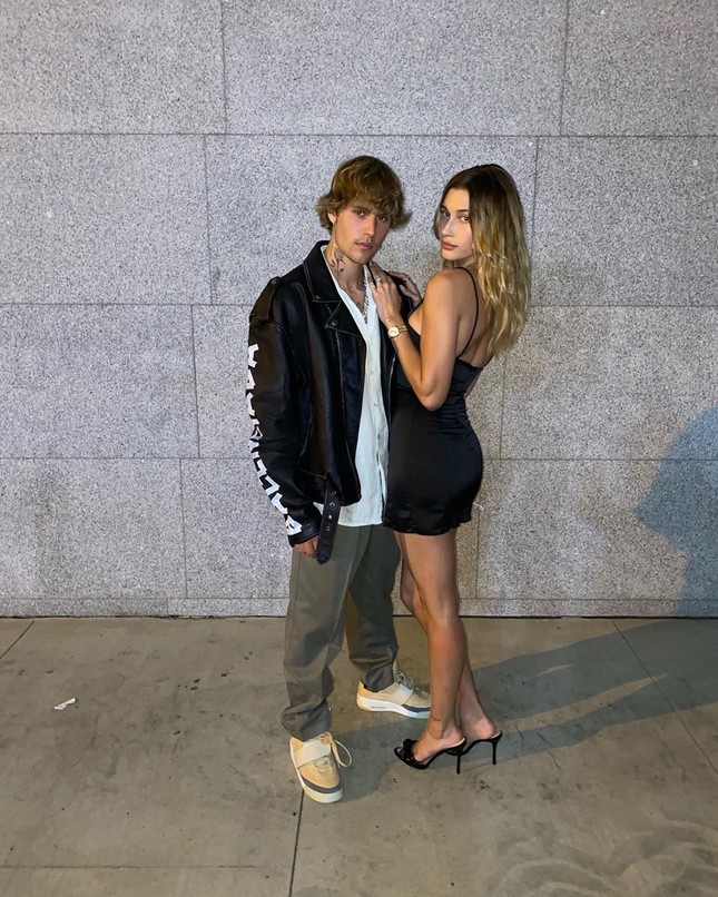 Dân mạng tranh cãi chuyện vợ chồng Justin Bieber chụp 'ảnh nóng' ảnh 8