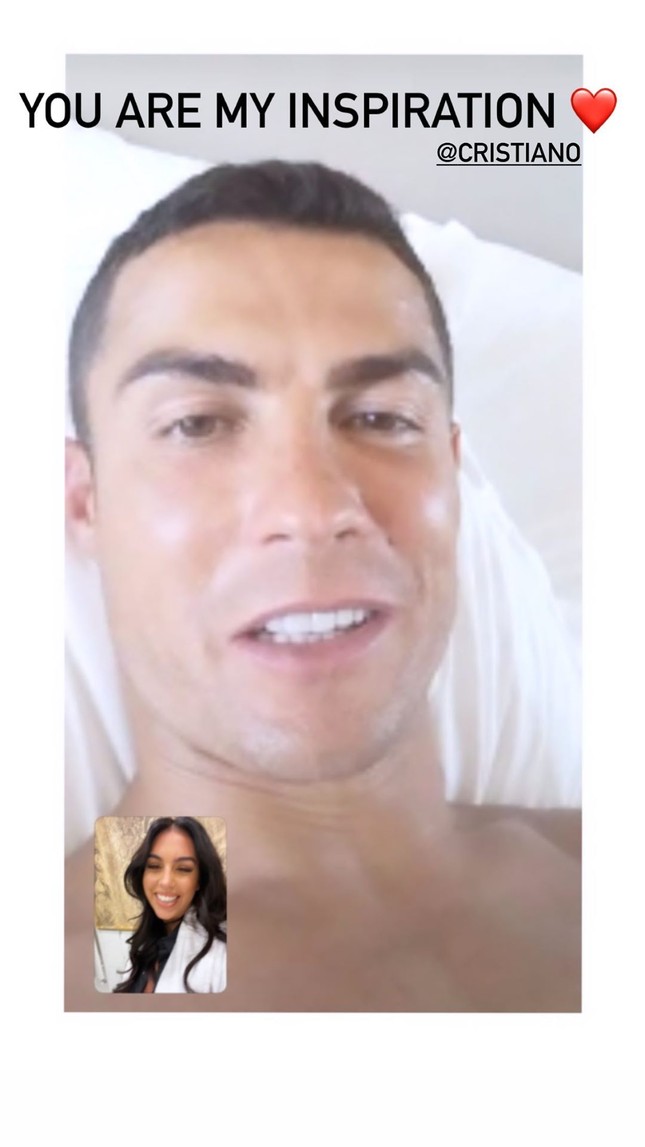 Bạn gái đăng ảnh gọi video tình tứ khi Ronaldo nhiễm COVID-19 ảnh 2
