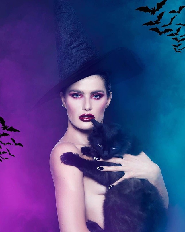 Hình thể hoàn hảo như tạc tượng của 'chân dài' U40 Isabeli Fontana ảnh 15