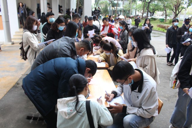 Giọt máu ấm giữa ngày đông lạnh ảnh 62