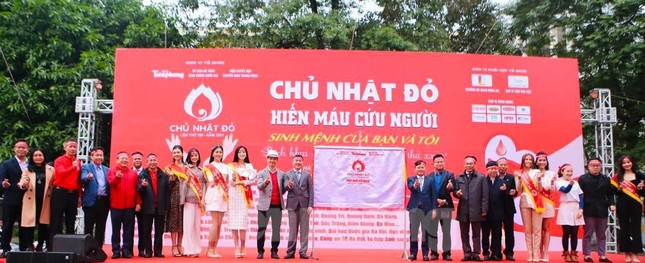 Giọt máu ấm giữa ngày đông lạnh ảnh 99