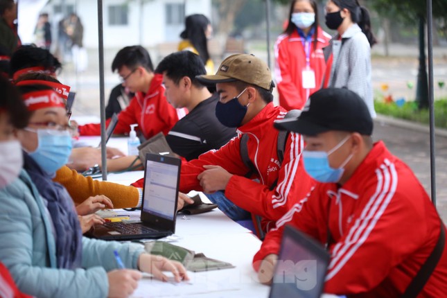 Giọt máu ấm giữa ngày đông lạnh ảnh 76