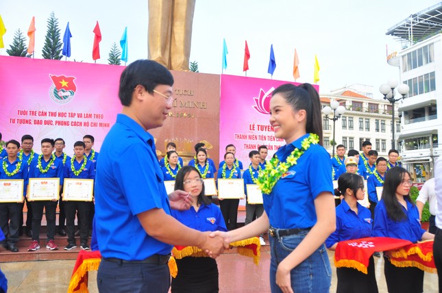 Hoa khôi Huỳnh Thúy Vi: Đoàn là chân lý sống của tôi ảnh 4