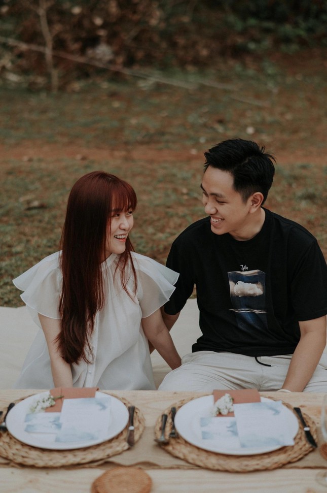 Wedding camping in the pine forest of a young couple in Ho Chi Minh City Photo 6
