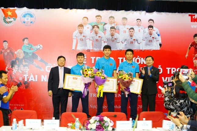 U23 Việt Nam: 'Không quản mưa tuyết, cứ ra sân là 'chiến' thôi' ảnh 20