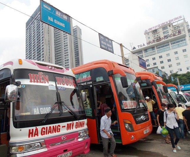 Khách giảm đến 50%, bến xe Hà Nội miễn phí dịch vụ cho nhà xe ảnh 1