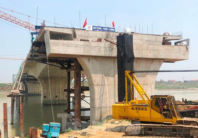 Hình hài cầu cao tốc Bắc - Nam vượt sông Chu tại Thanh Hóa ảnh 6