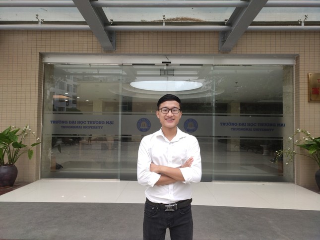 Sinh viên Đại học Thương mại phấn chấn vì được giảm học phí và hỗ trợ dịch vụ 3G ảnh 4