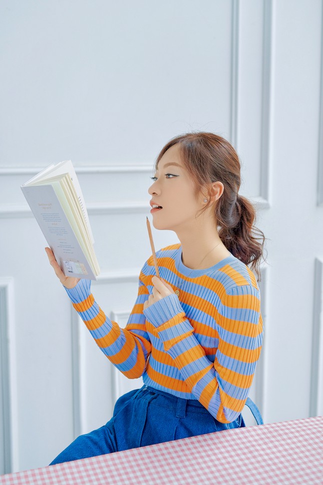 Hotgirl nói 7 thứ tiếng Khánh Vy bật mí phương pháp nắm chắc phần thi Ngữ pháp tiếng Anh ảnh 1