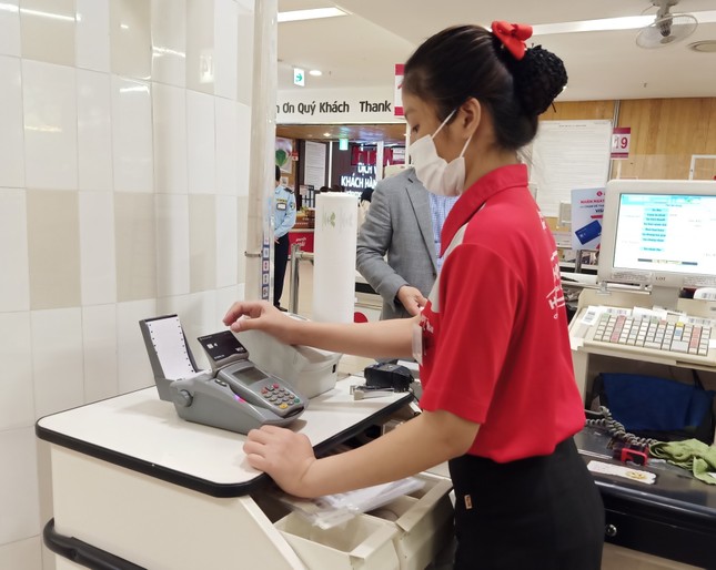 Những “đặc quyền” thẻ ngân hàng không phải sinh viên nào cũng biết ảnh 4