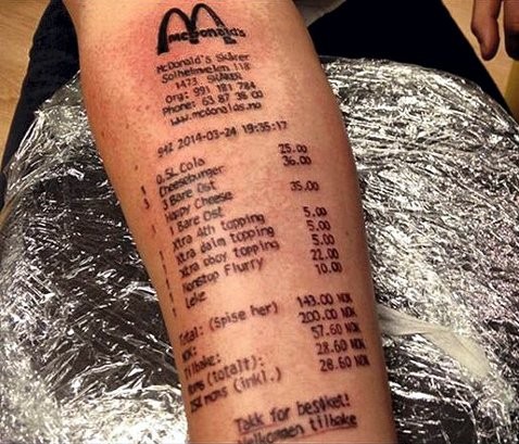 Xăm hóa đơn thanh toán của McDonald lên tay ảnh 1