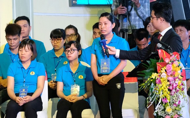 Thủ tướng: Thu tiền điện giá cao của công nhân là vi phạm pháp luật ảnh 1