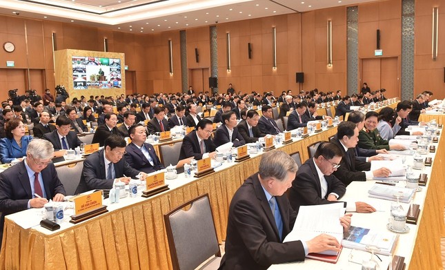 Nắm quyền và tiền thì phải đấu tranh với chính mình, không phạm phải những cám dỗ ảnh 2