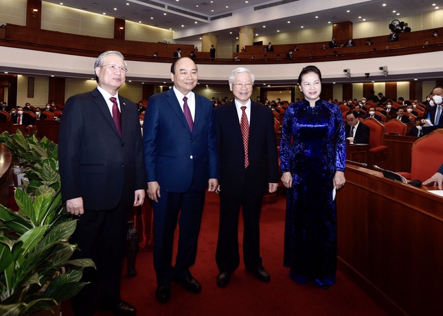 Ban Chấp hành Trung ương khóa XIII gồm 200 người ảnh 1