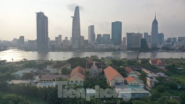 Mỗi mét vuông đất 'vàng' ở TPHCM có giá gần 1 tỷ đồng ảnh 2