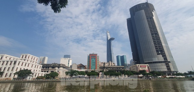 Mỗi mét vuông đất 'vàng' ở TPHCM có giá gần 1 tỷ đồng ảnh 1