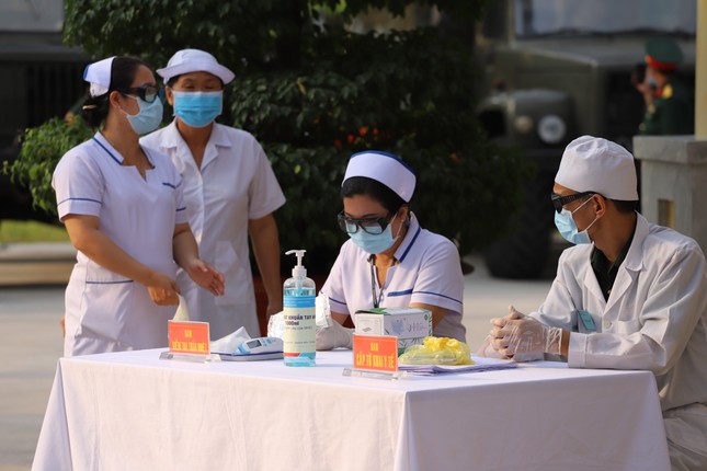 Lực lượng vũ trang tại TPHCM diễn tập phòng chống dịch Covid-19 quy mô lớn ảnh 4