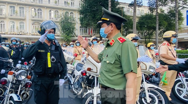 Nhìn gần xe đặc chủng Công an TPHCM trấn áp tội phạm ảnh 16