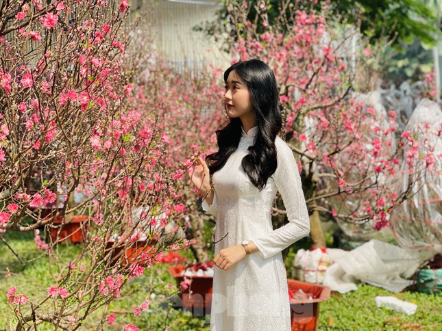 Chợ hoa lớn nhất Sài Gòn vắng khách ngày cận Tết ảnh 9