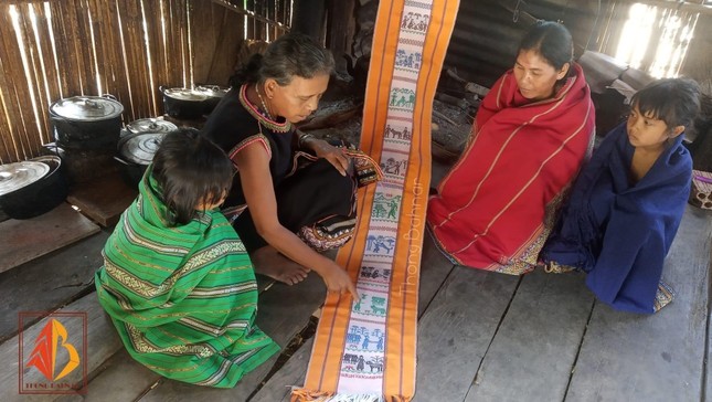 Đồ án tốt nghiệp ‘đặc biệt’ của nữ sinh viên ngành Truyền thông đa phương tiện ảnh 3