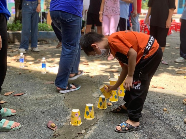 Các chiến sĩ áo xanh: ‘Đi dân nhớ, ở dân thương’ ảnh 6