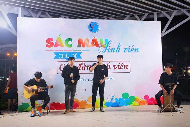 Sôi động sân chơi văn nghệ cuối tuần “Sắc màu sinh viên” ảnh 3
