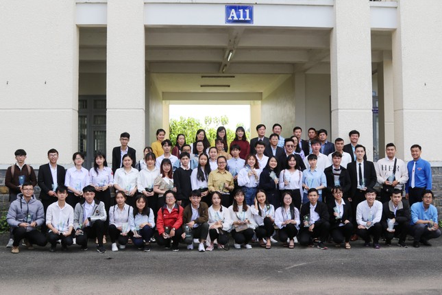 Trường ĐH Đà Lạt: Vinh danh sinh viên nghiên cứu khoa học năm 2020 ảnh 2