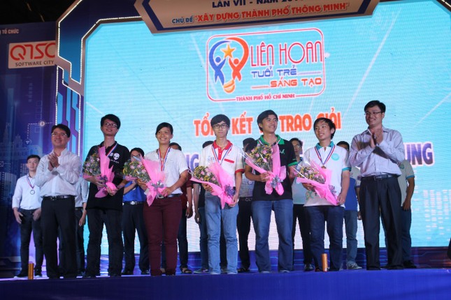 Cô sinh viên Y khoa tài năng ảnh 5